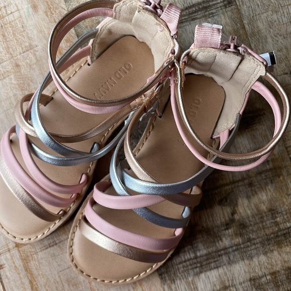 NWT Old Navy girls sandals size 8 - Picture 2 of 6